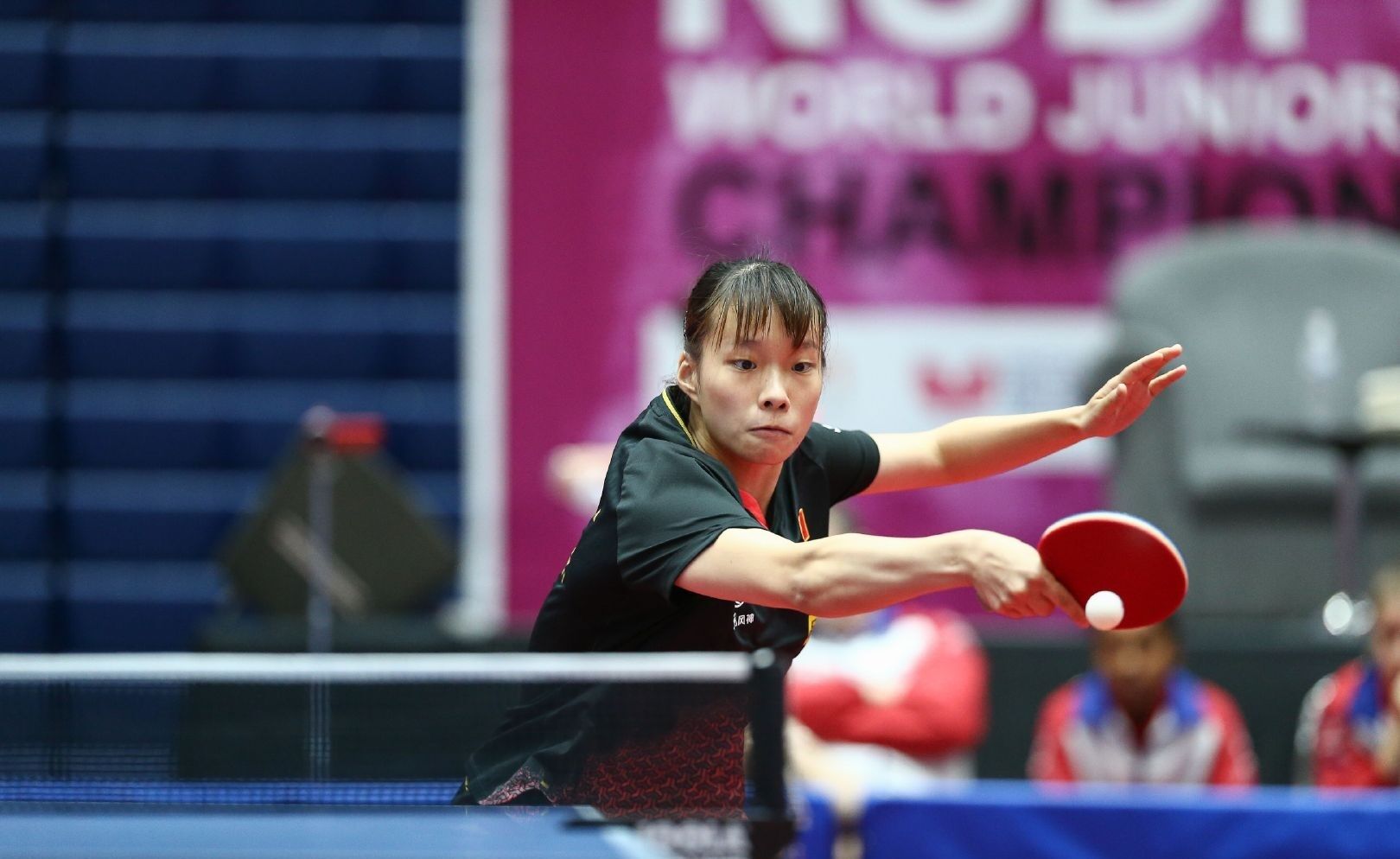 后防线的稳 后防线的稳