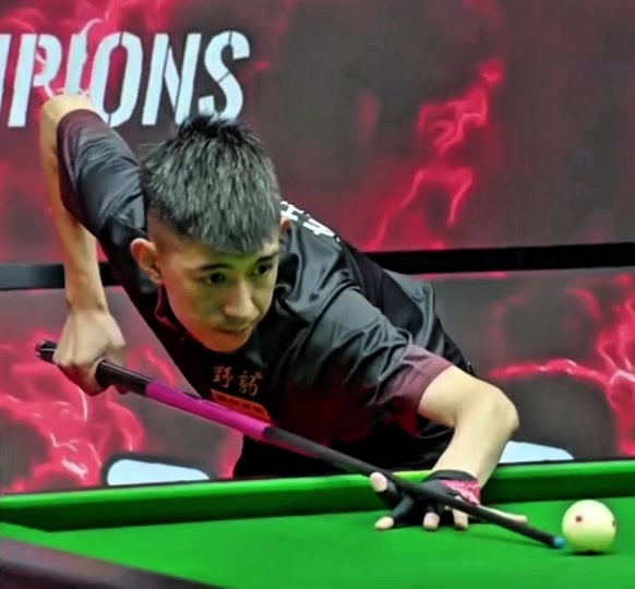 雄鹿球员互 雄鹿球员互